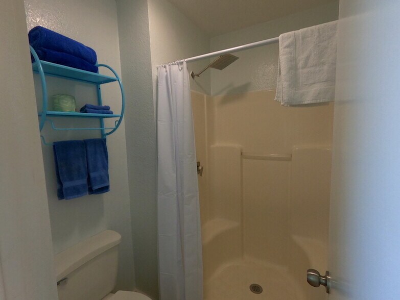 More Photos Of 1330 S Commercial St, Aransas Pass Hotel For Sale