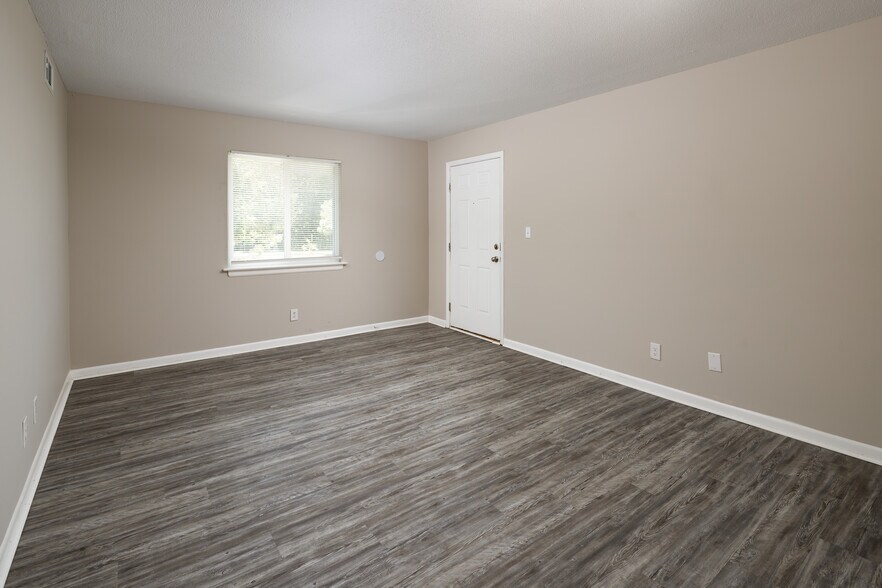More Photos Of 12012 Middleground Rd, Savannah Apartments For Sale