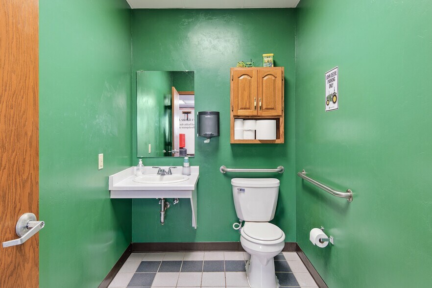More Photos Of 2270 Salscheider Ct, Howard Warehouse For Sale