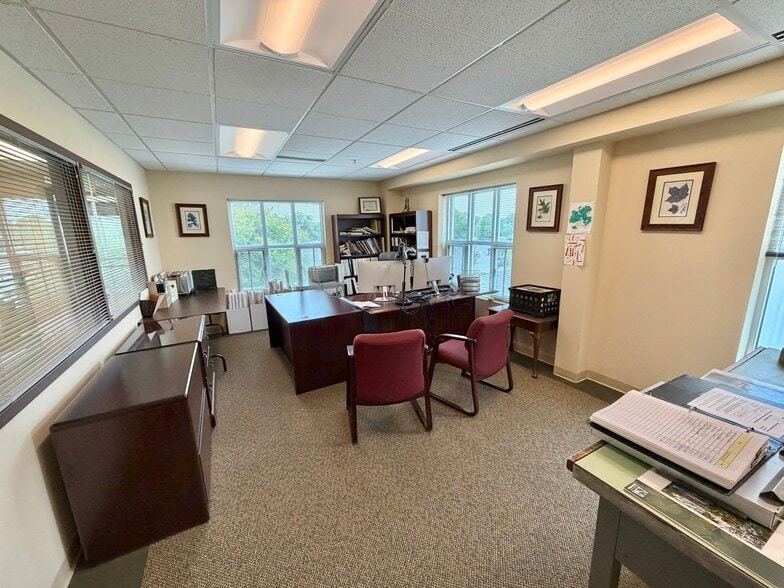 More Photos Of 6339 Howard Ln, Elkridge Office For Sale