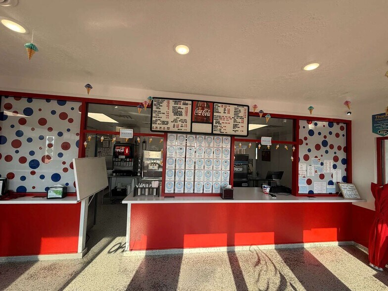 More Photos Of 201 N Cliff Ave, Harrisburg Fast Food For Sale