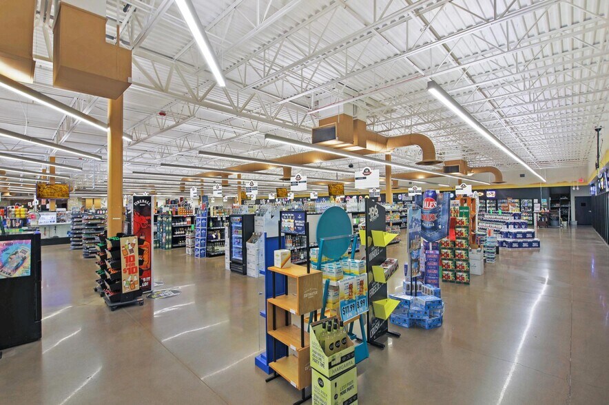 More Photos Of 15745 E Arapahoe Rd, Centennial Storefront For Sale