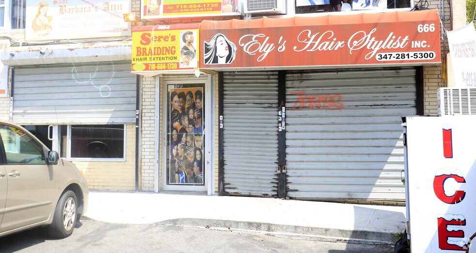 More Photos Of 672 Castle Hill Ave, Bronx Storefront For Lease