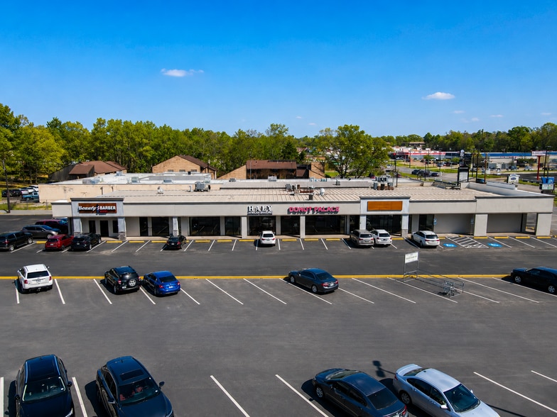 More Photos Of 4007 S Broadway Ave, Tyler Storefront Retail Office For Lease