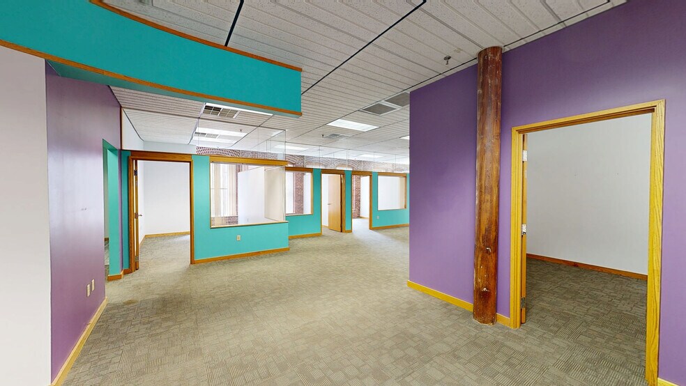 More Photos Of 977-1001 Elm St, Manchester Office For Lease