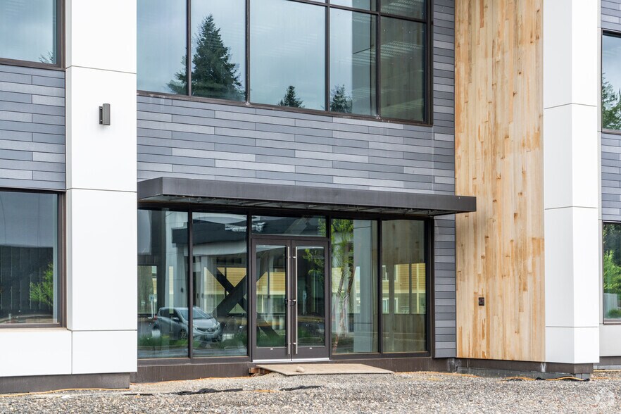 More Photos Of 13102 NE 4th St, Vancouver Office For Lease
