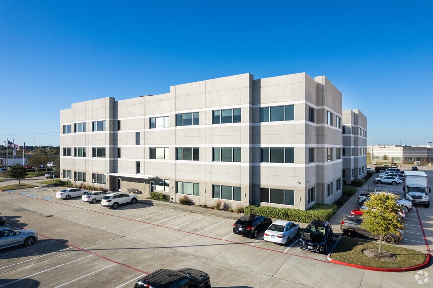 More Photos Of 2002 W Grand Pky N, Katy Office Residential For Lease