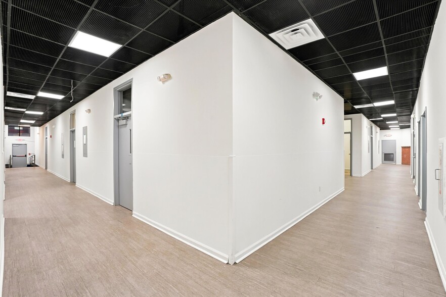 More Photos Of 5534-5546 Pulaski Ave, Philadelphia Office For Lease