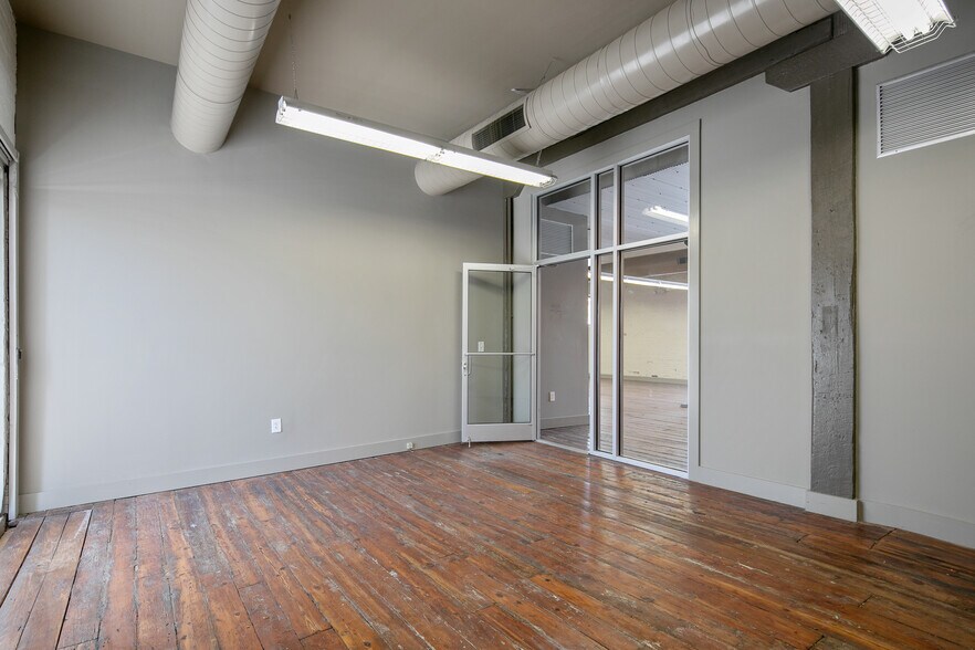 More Photos Of 159 Maxwell St, Fayetteville Office Residential For Sale