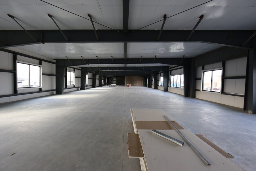 More Photos Of 140 Ace St, Fall River Light Manufacturing For Lease