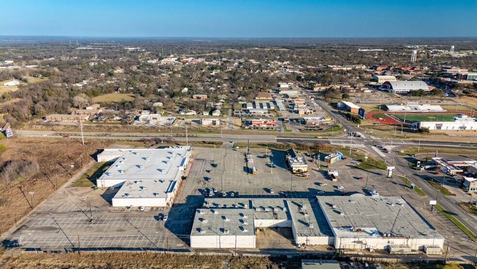 More Photos Of 2701 State Highway 50, Commerce Unknown For Lease