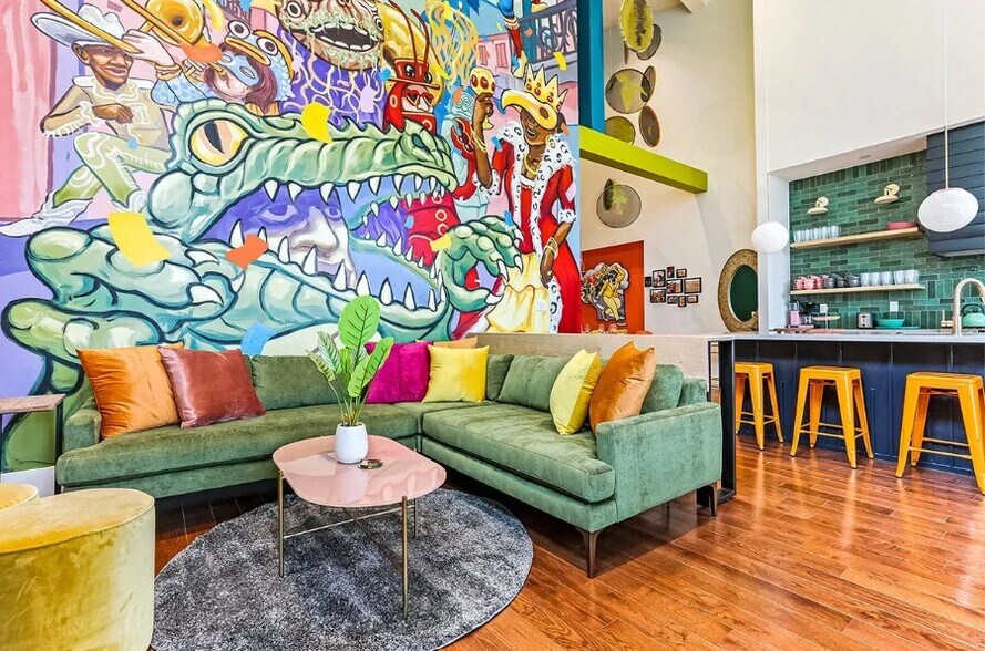More Photos Of 1726-1730 Clio St, New Orleans Hotel For Sale