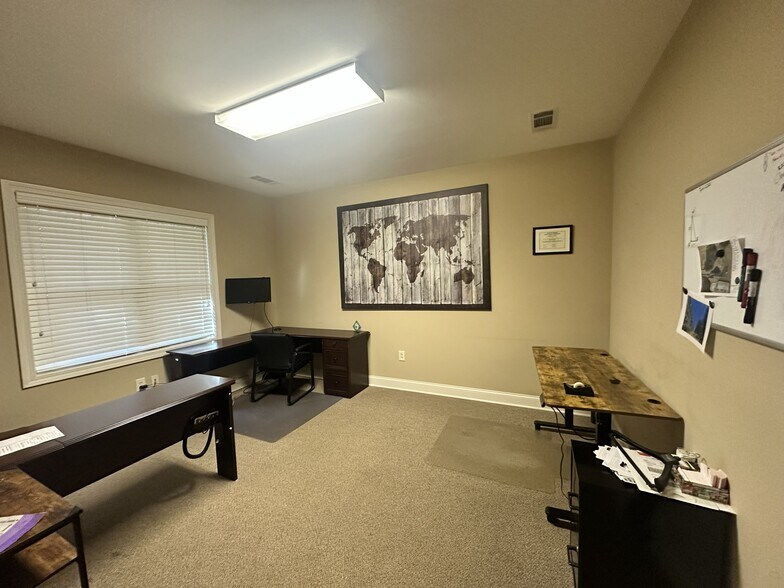 More Photos Of 102 Mary Alice Park Rd, Cumming Loft Creative Space For Lease