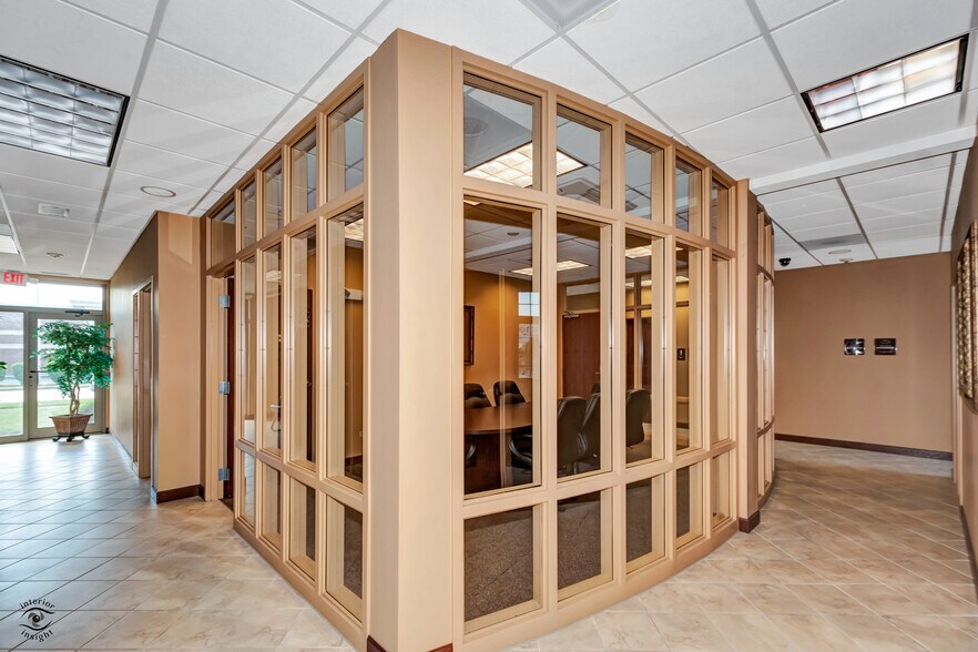 More Photos Of 10062 W 190th Pl, Mokena Office For Lease