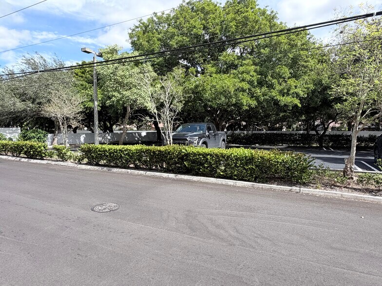 More Photos Of 2359-2367 N University Dr, Coral Springs Unknown For Lease