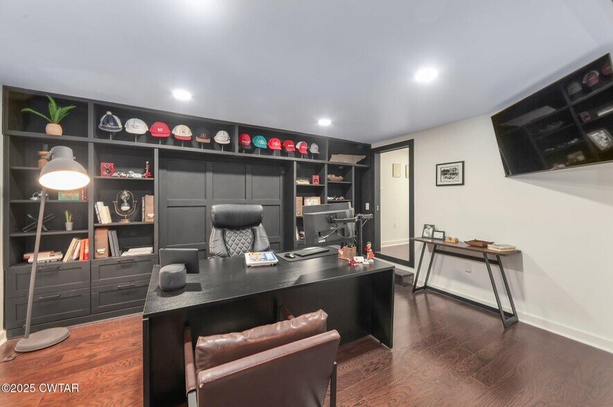 More Photos Of 56 Lee Ave, McKenzie Office Residential For Sale