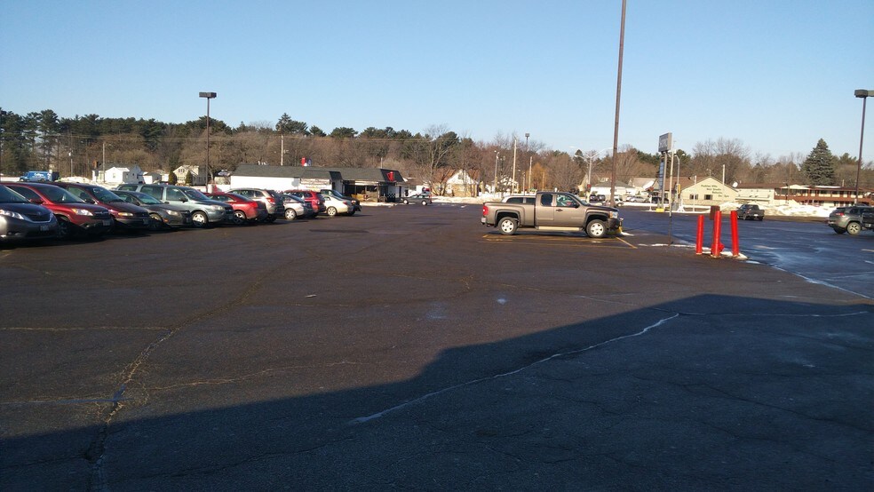 More Photos Of 1029-1101 E Grand Ave, Rothschild Department Store For Lease