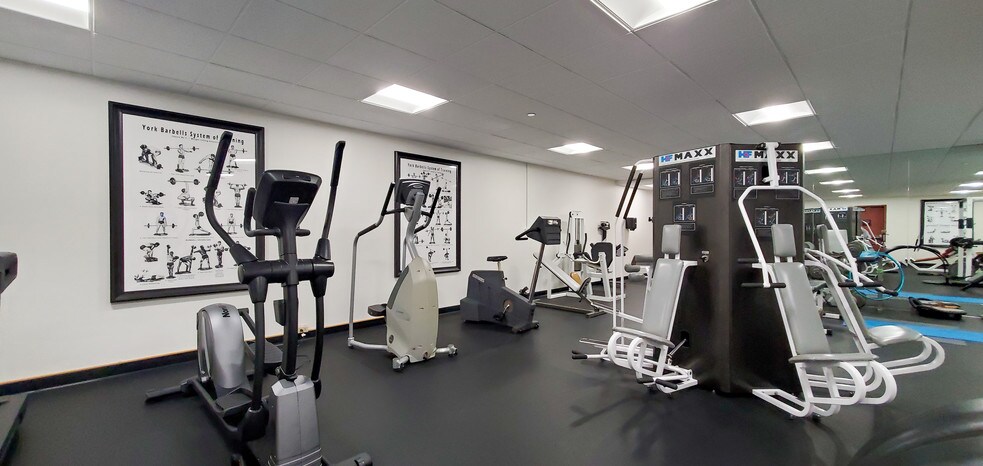 More Photos Of 7200 Redwood Blvd, Novato Office For Lease