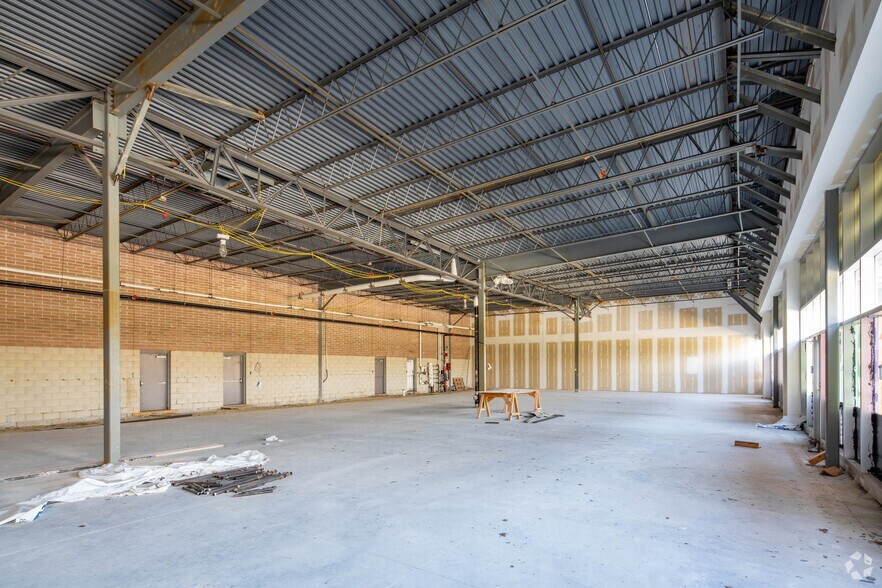 More Photos Of 50355-50551 Vergote Dr, Chesterfield Unknown For Lease