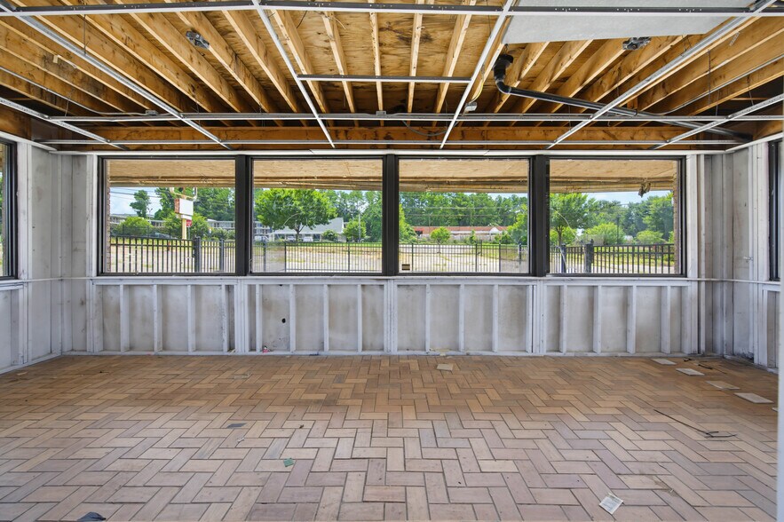 More Photos Of 4145 Fulton Industrial Blvd, Atlanta Fast Food For Lease