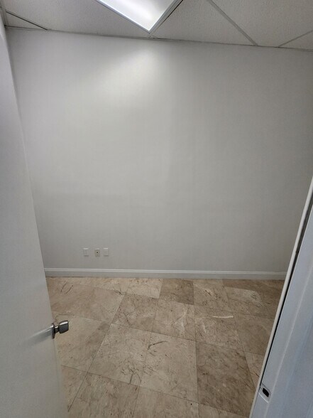 More Photos Of 2400 W Sample Rd, Pompano Beach Storefront Retail Office For Sale