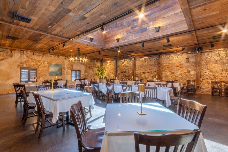 More Photos Of 151 E Church St, Anderson Hospitality For Sale