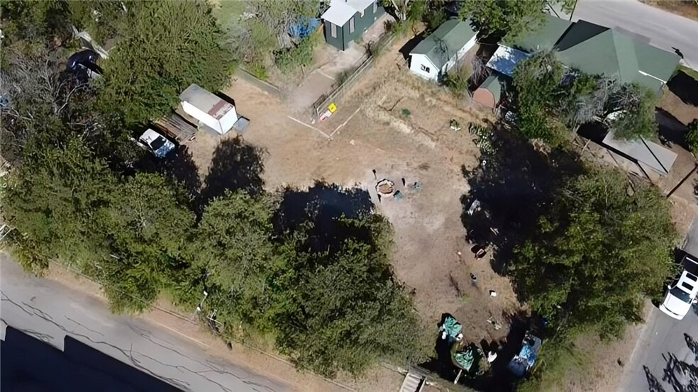 More Photos Of 131 & 123 Seguin St, San Antonio Land For Lease