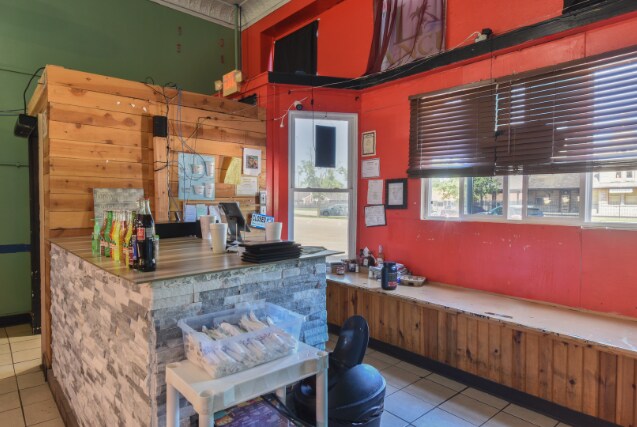 More Photos Of 118 E Main St, Dwight General Retail For Sale
