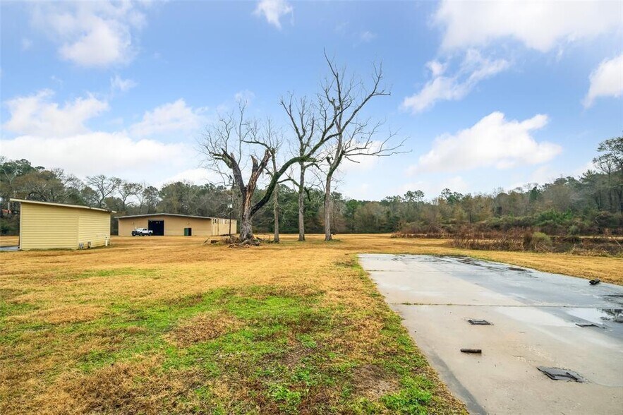 More Photos Of 21405 FM 787 Rd W, Cleveland Warehouse For Sale