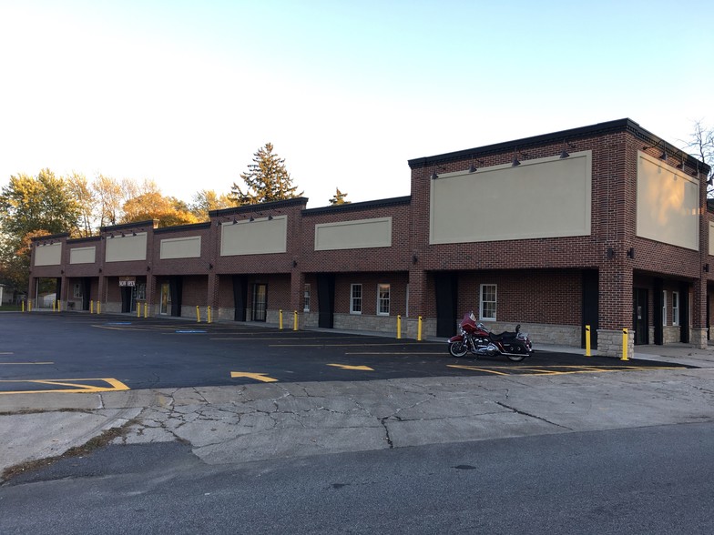 Primary Photo Of 111-119 E Goldsborough St, Crown Point Health Club For Lease