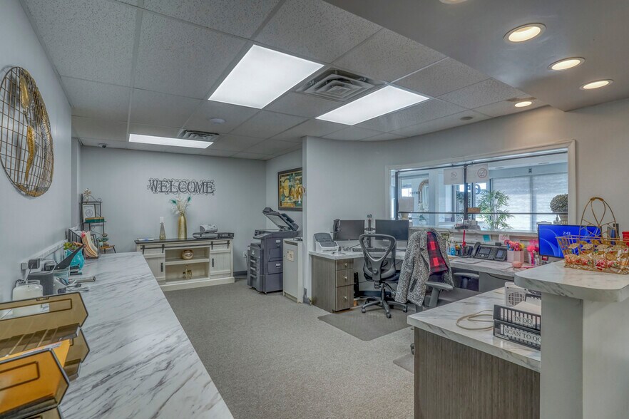 More Photos Of 65 N Dupont Hwy, Dover Medical For Sale