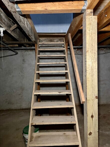 More Photos Of 5801 Christian St, Philadelphia Office Residential For Lease