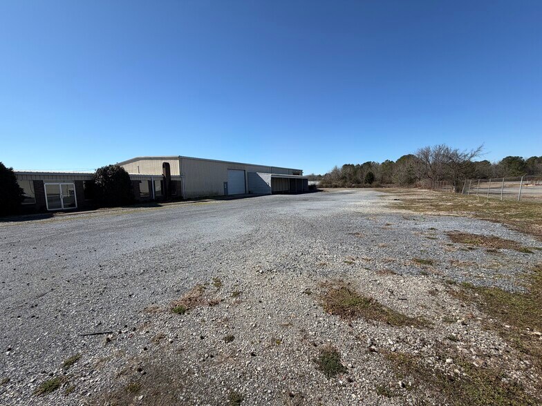 More Photos Of 1865 US 41 Hwy SW, Calhoun Industrial For Lease