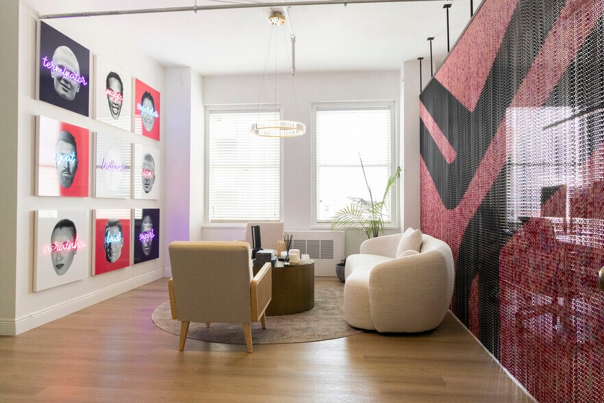 More Photos Of 25 SE 2nd Ave, Miami Office For Lease