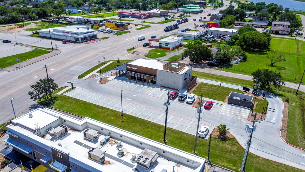More Photos Of 905 N Brazosport Blvd, Freeport Fast Food For Lease