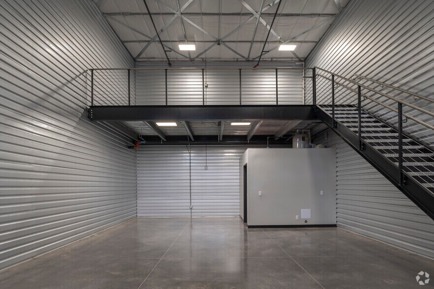 More Photos Of 1010 S Interstate Rd, Castle Rock Showroom For Sale