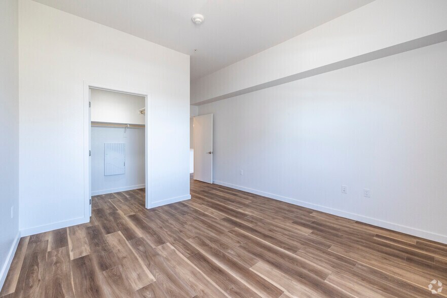 More Photos Of 301 W Roosevelt St, Phoenix Apartments For Lease