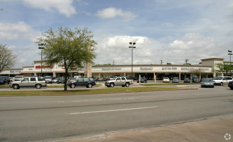 Primary Photo Of 2236-2294 W Holcombe Blvd, Houston Unknown For Lease