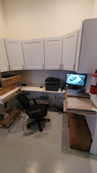 More Photos Of 1306-1308 Good Hope Rd SE, Washington Storefront Retail Office For Lease