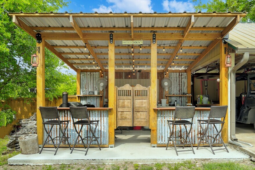 More Photos Of 201 Church Hill Ln, Liberty Hill Specialty For Sale