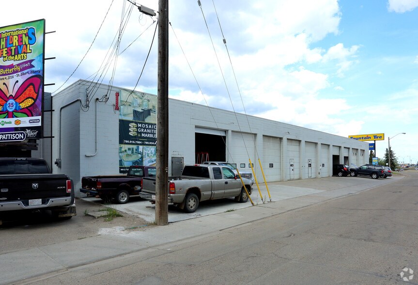 More Photos Of 8604 Yellowhead Trl NW, Edmonton Warehouse For Lease