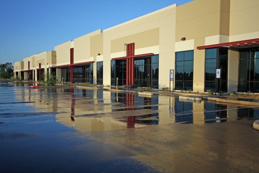 Primary Photo Of 13765 W Auto Dr, Goodyear Distribution For Lease