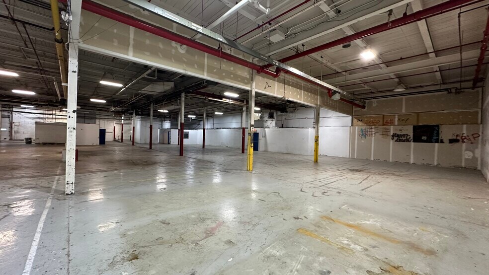 More Photos Of 1727-1801 Union Blvd, Allentown Warehouse For Lease
