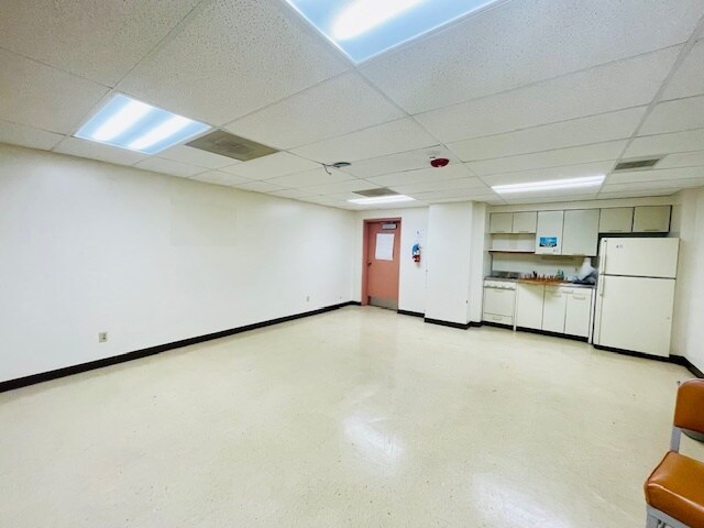 More Photos Of 202 S Kingshighway St, Sikeston Office For Lease