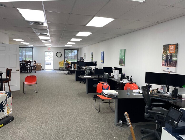 More Photos Of 815 Beville Rd, Daytona Beach Storefront Retail Office For Lease
