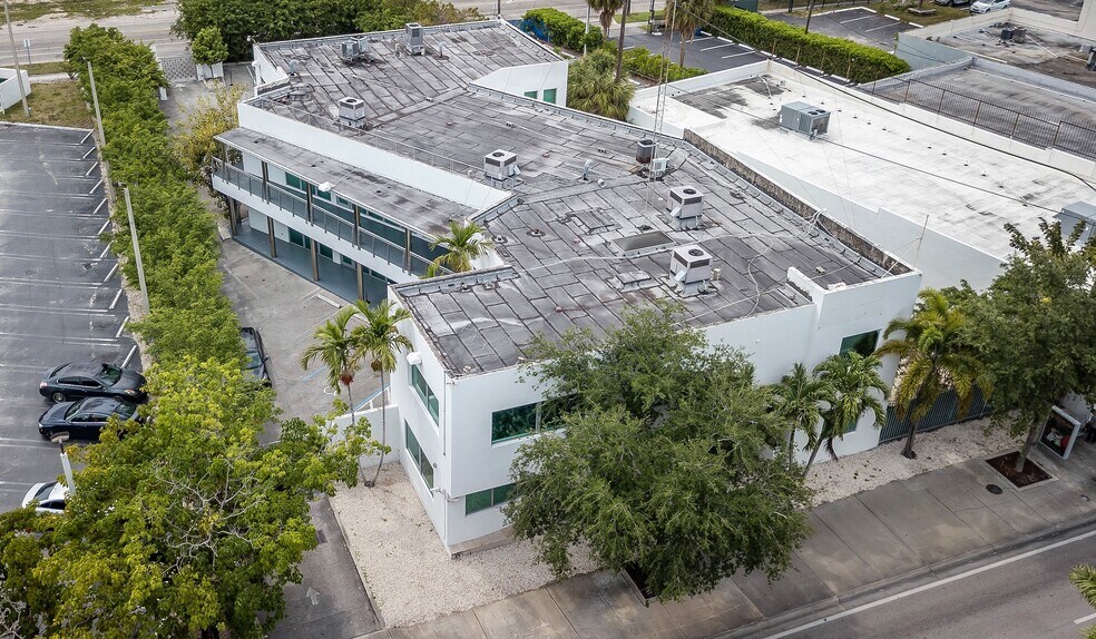 More Photos Of 5020 Biscayne Blvd, Miami Movie Radio TVStudio For Sale