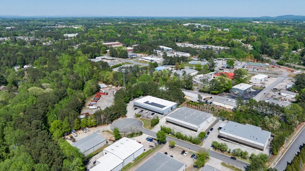 More Photos Of 3050 Matlock Dr, Kennesaw Light Manufacturing For Sale