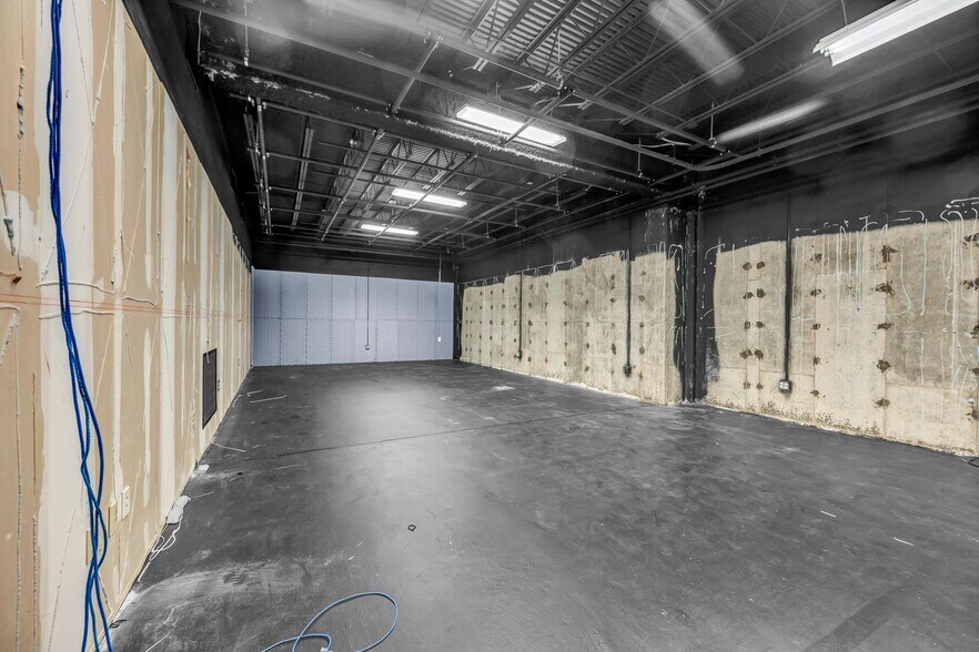 More Photos Of 11 Mile Hill Rd, Newtown Office For Sale