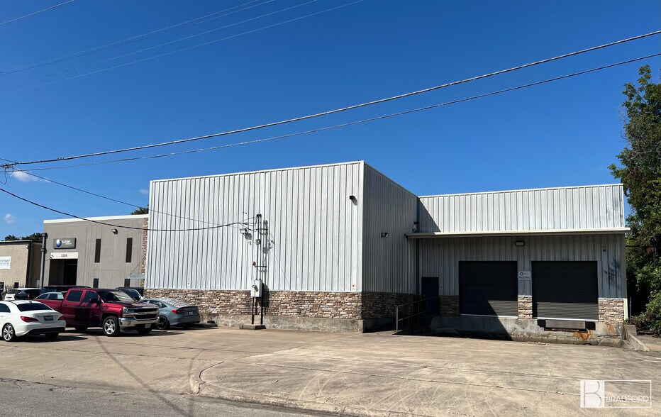 More Photos Of 2329 Solona St, Haltom City Warehouse For Sale