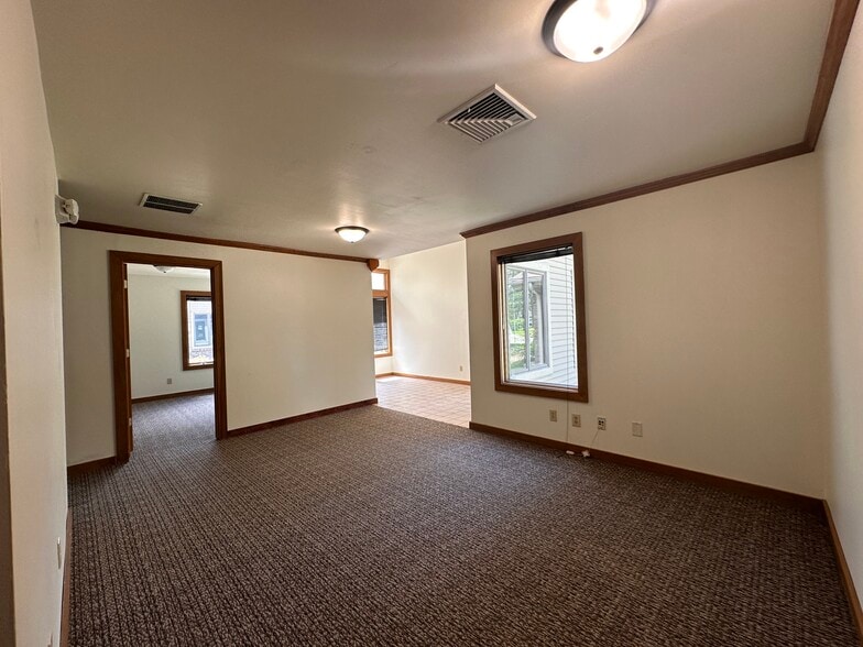 More Photos Of 7209 Mill Run Rd, Fort Wayne Office For Sale
